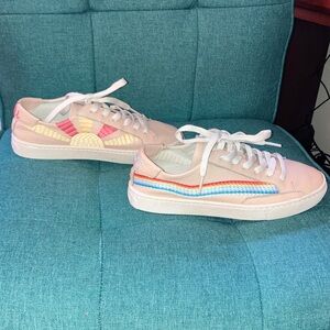 Chill Out Soludos Women's Ibiza Classic  leather Sneakers 7